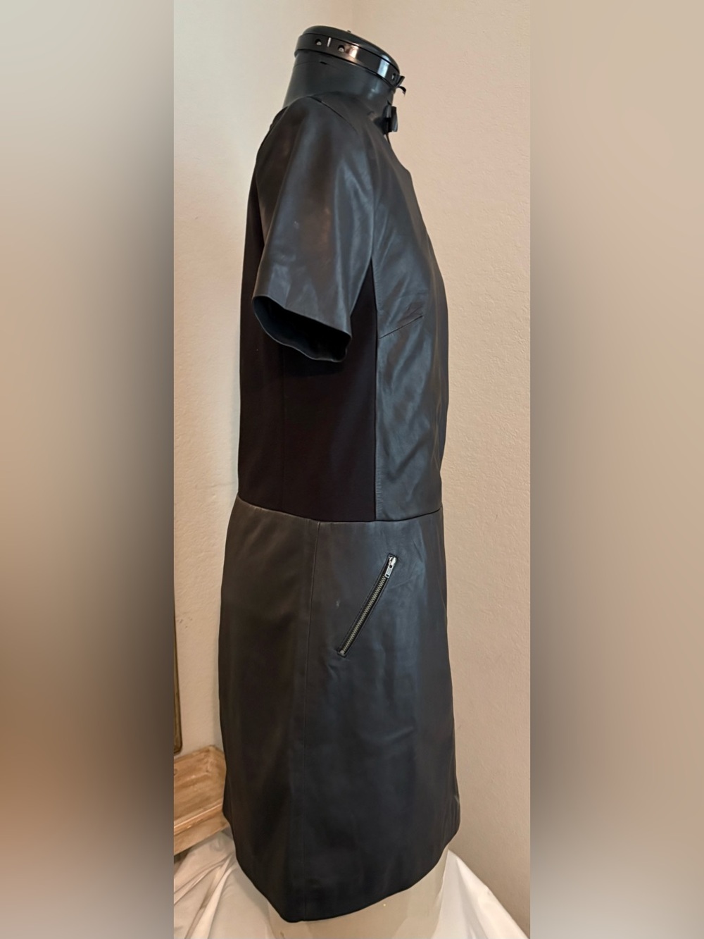 Halogen XS 100% Leather Black Shift Dress Short Sleeve Zip Pocket Career. - Picture 5 of 8